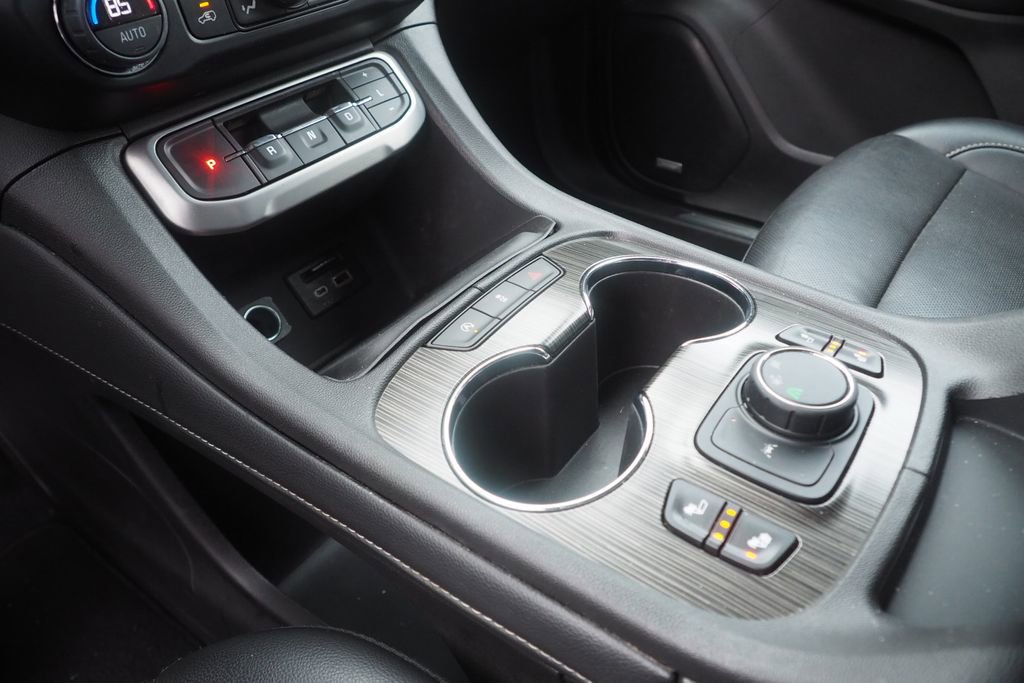 Used 2023 GMC Acadia SLT image 11