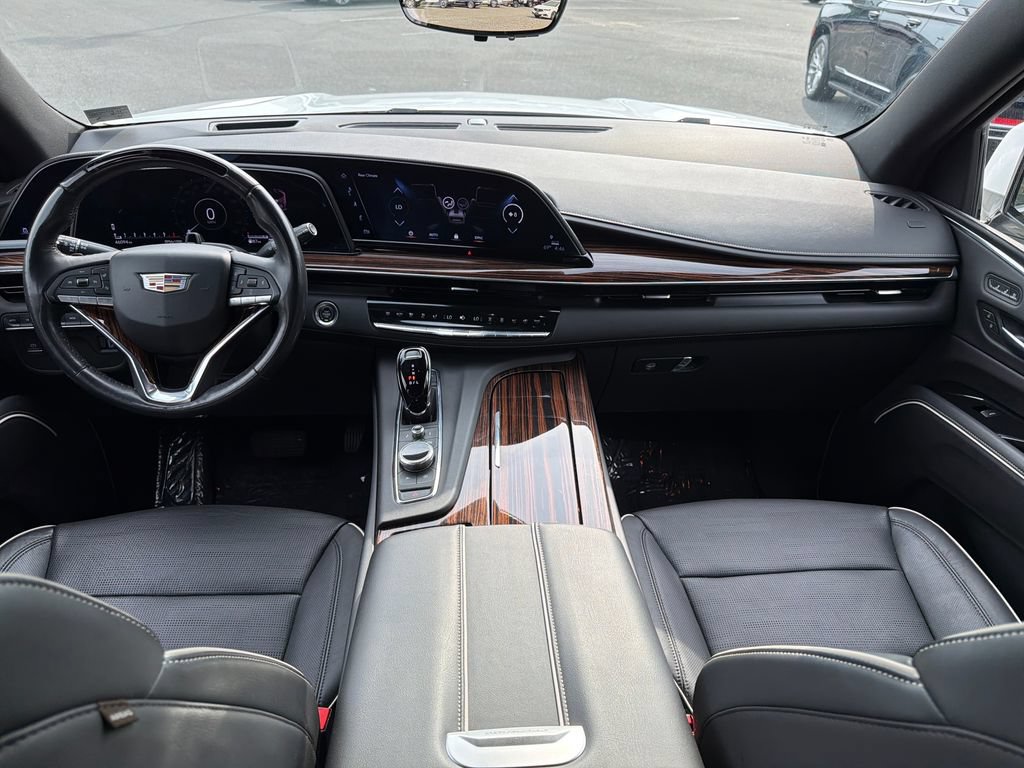 Certified 2023 Cadillac Escalade Premium Luxury AWD/4WD image 13