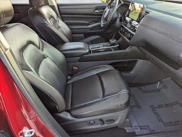 Used 2024 Nissan Pathfinder SL FWD image 21