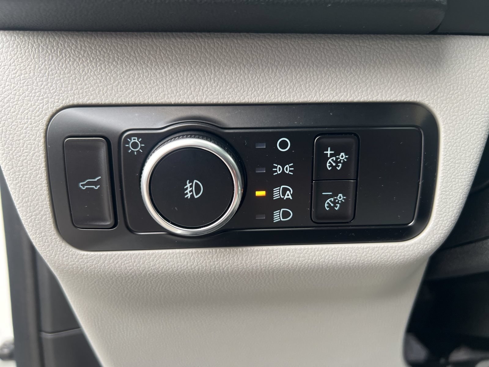 Used 2023 Ford Escape Platinum AWD/4WD image 13