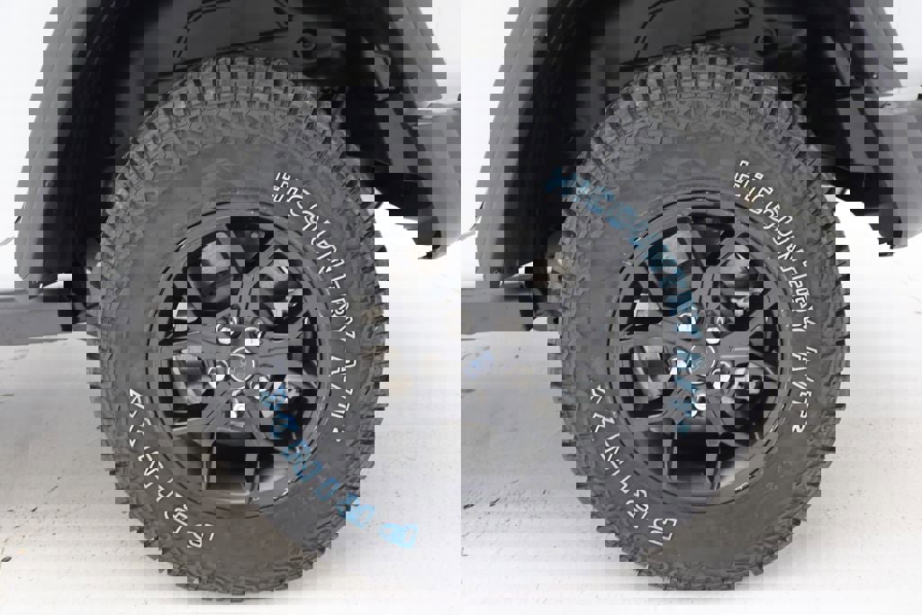 Used 2024 Jeep Wrangler Unlimited image 11