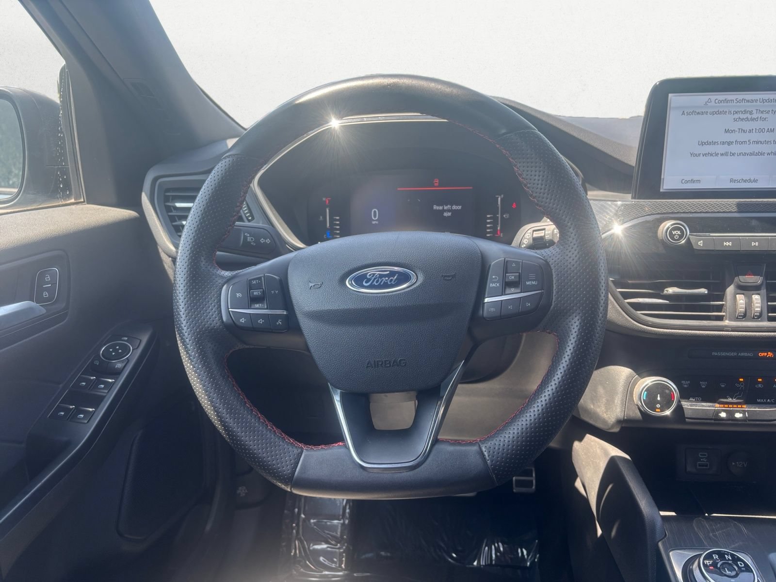 Used 2023 Ford Escape ST-Line FWD image 9