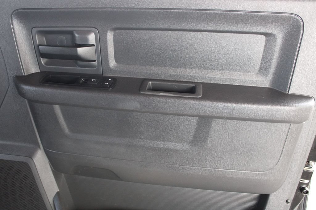 Used 2012 RAM 2500 ST w/ Chrome Accents Group AWD/4WD image 13