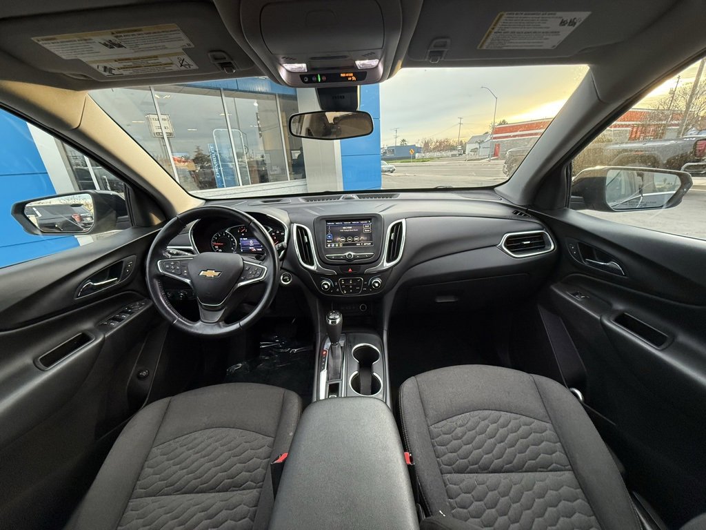 Used 2021 Chevrolet Equinox LT w/ Driver Convenience Package image 14
