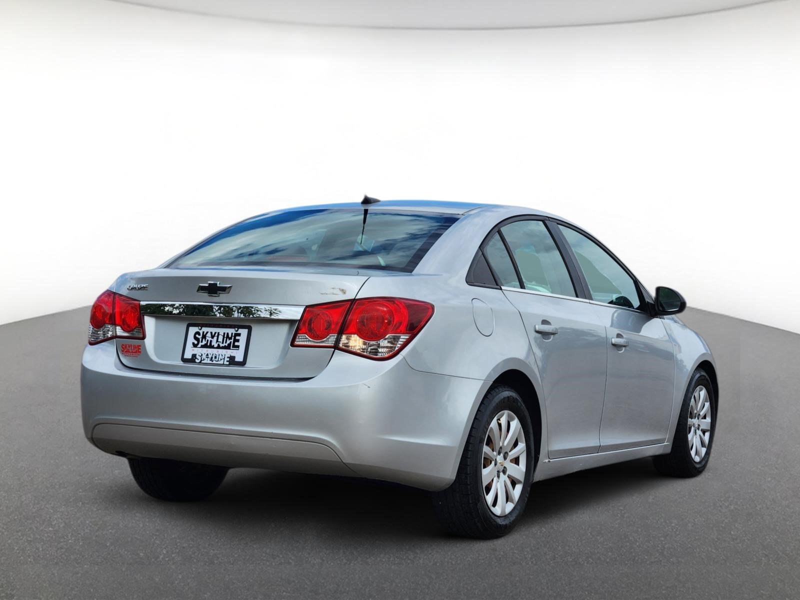 Used 2011 Chevrolet Cruze LS FWD image 3