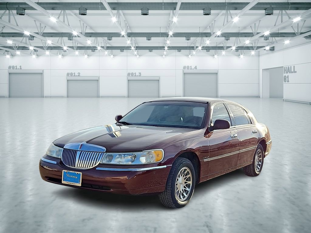 Used 2001 Lincoln Town Car Signature
