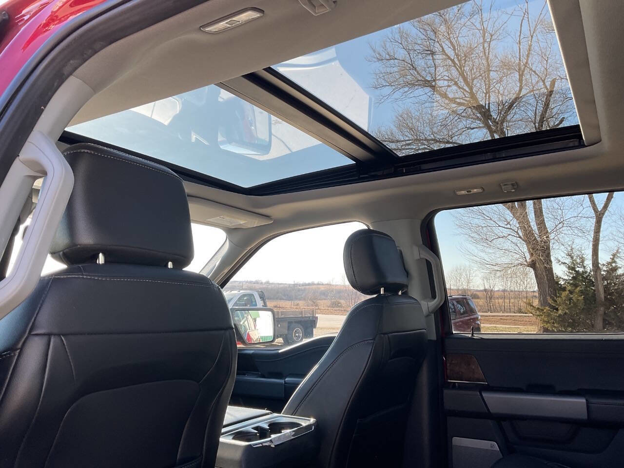 Used 2021 Ford F150 Lariat image 12