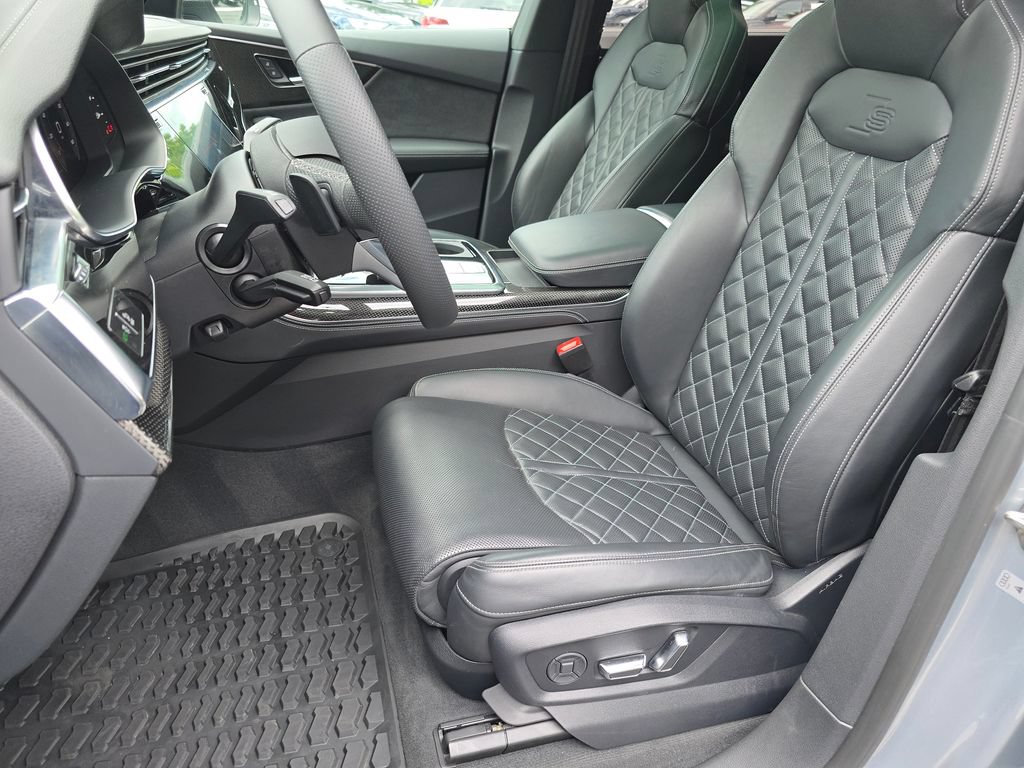 Certified 2023 Audi SQ8 Premium Plus w/ Carbon Optic Package AWD/4WD image 16