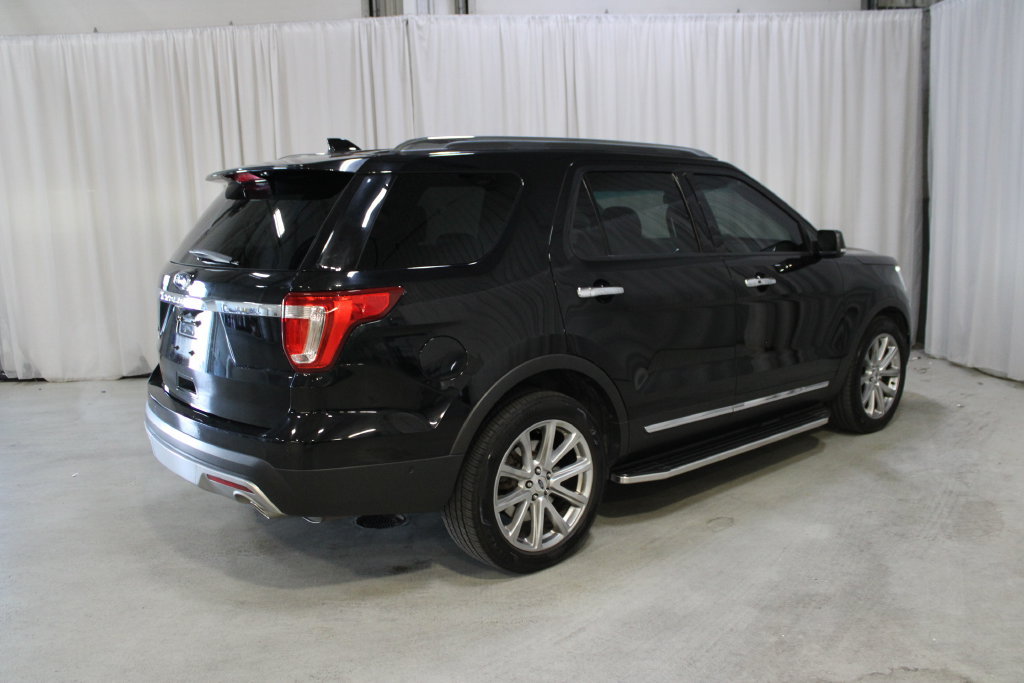 Used 2016 Ford Explorer Limited w/ Equipment Group 301A FWD image 34