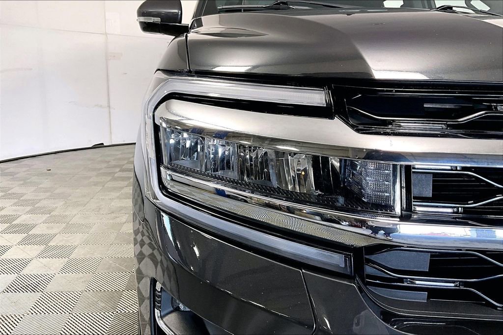 Used 2023 Ford Expedition Max Limited image 28