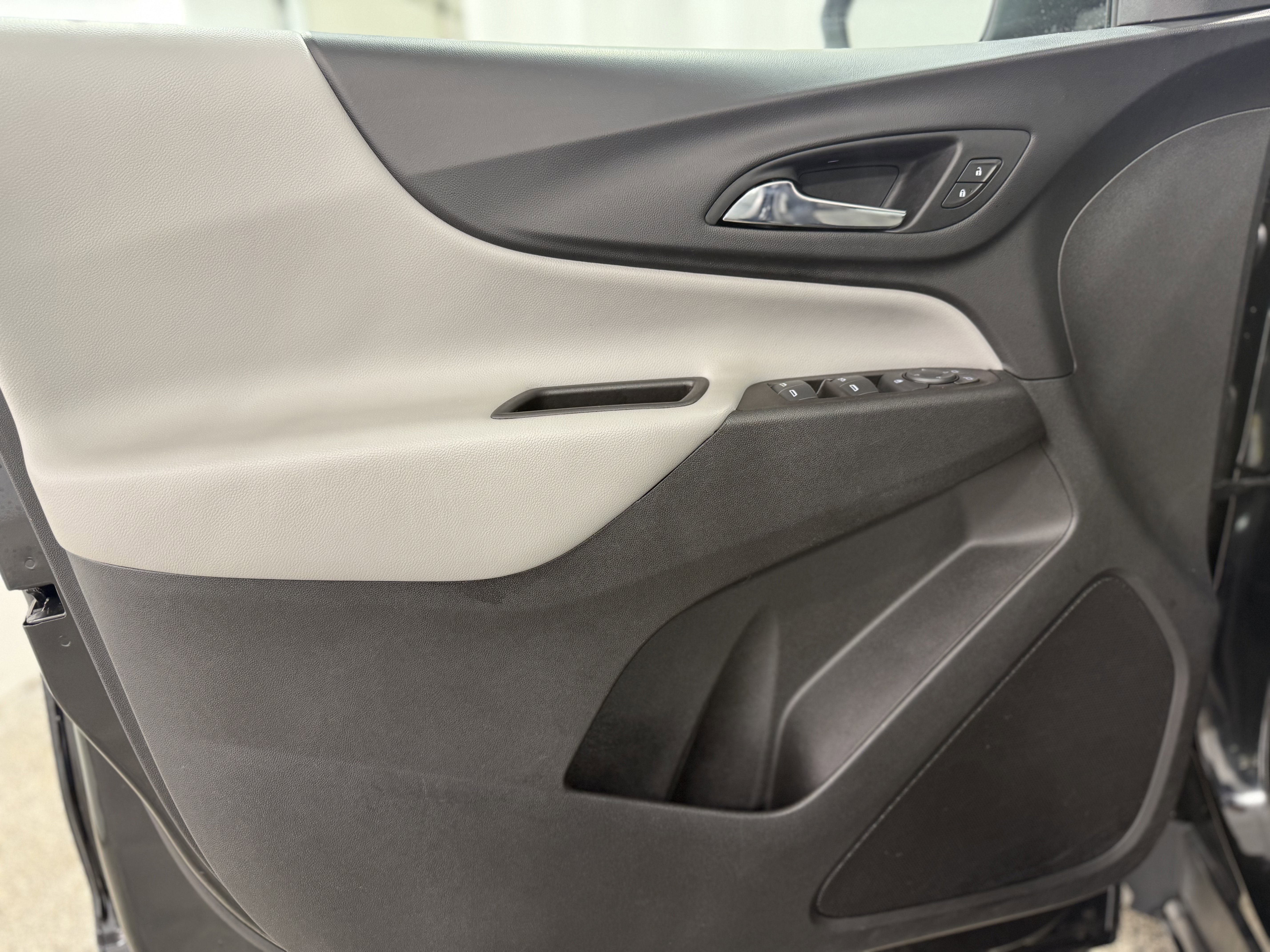 Certified 2021 Chevrolet Equinox LS image 12