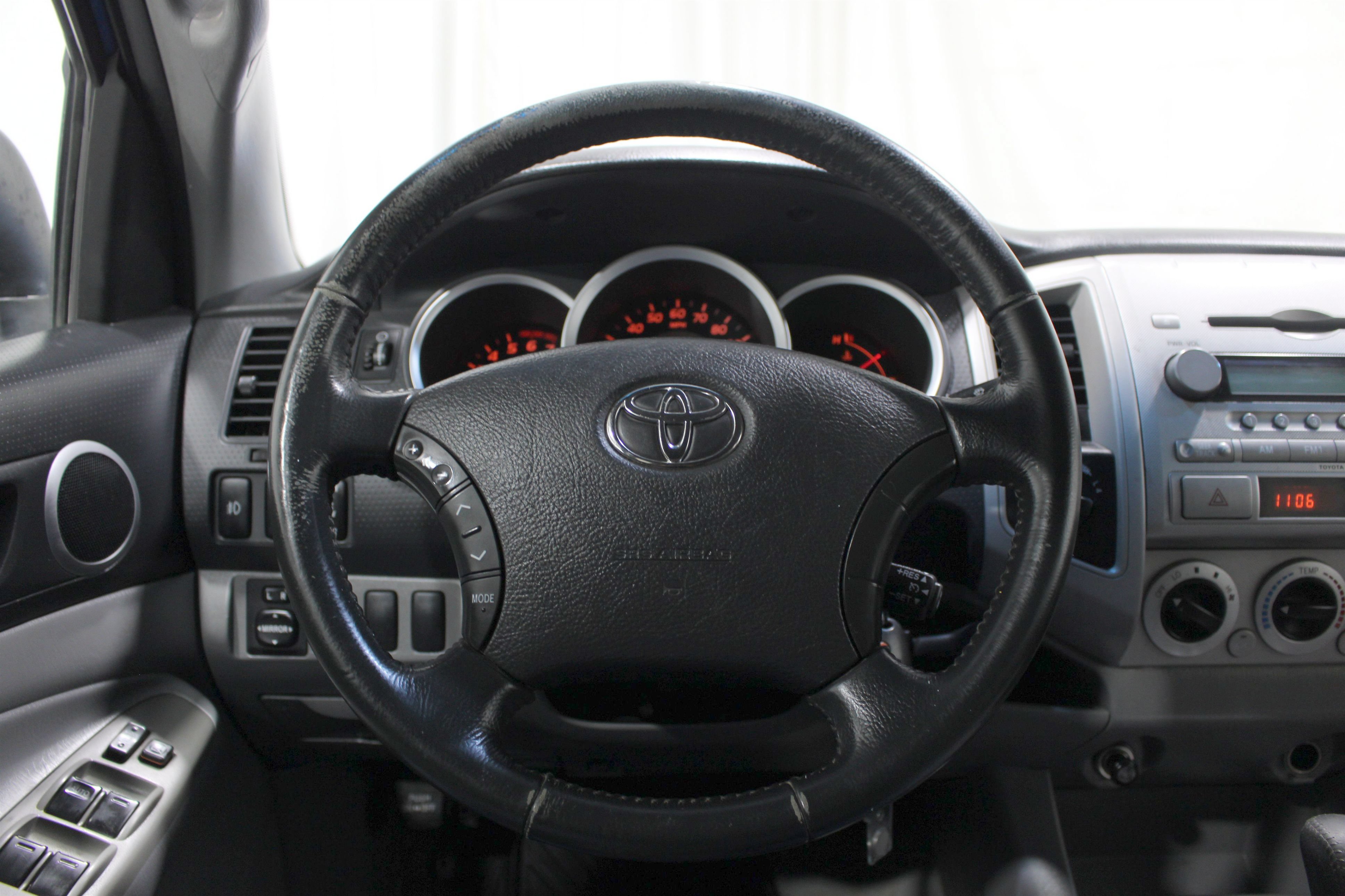 Used 2008 Toyota Tacoma 4x4 Double Cab w/ TRD Off-Road Pkg #1 image 9