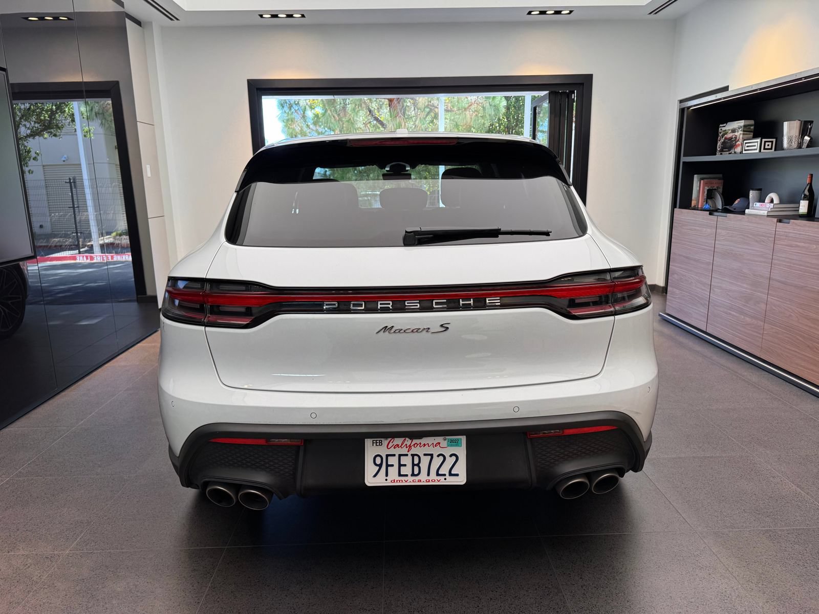 Certified 2023 Porsche Macan S AWD/4WD image 5