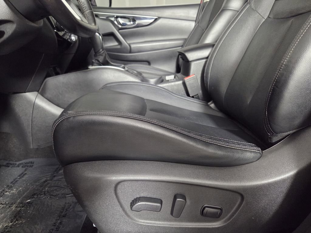 Used 2017 Nissan Rogue Sport SL image 13