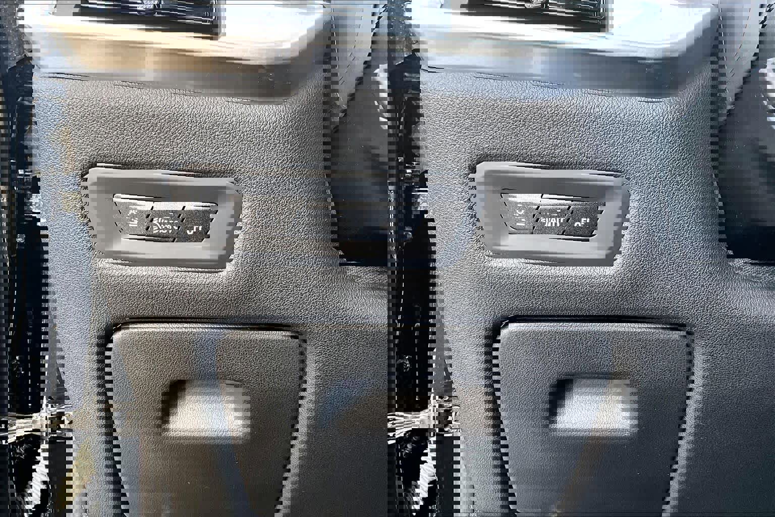 Used 2026 BMW X5 sDrive40i w/ Executive Package image 33