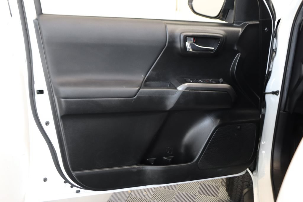 Used 2021 Toyota Tacoma TRD Pro AWD/4WD image 17