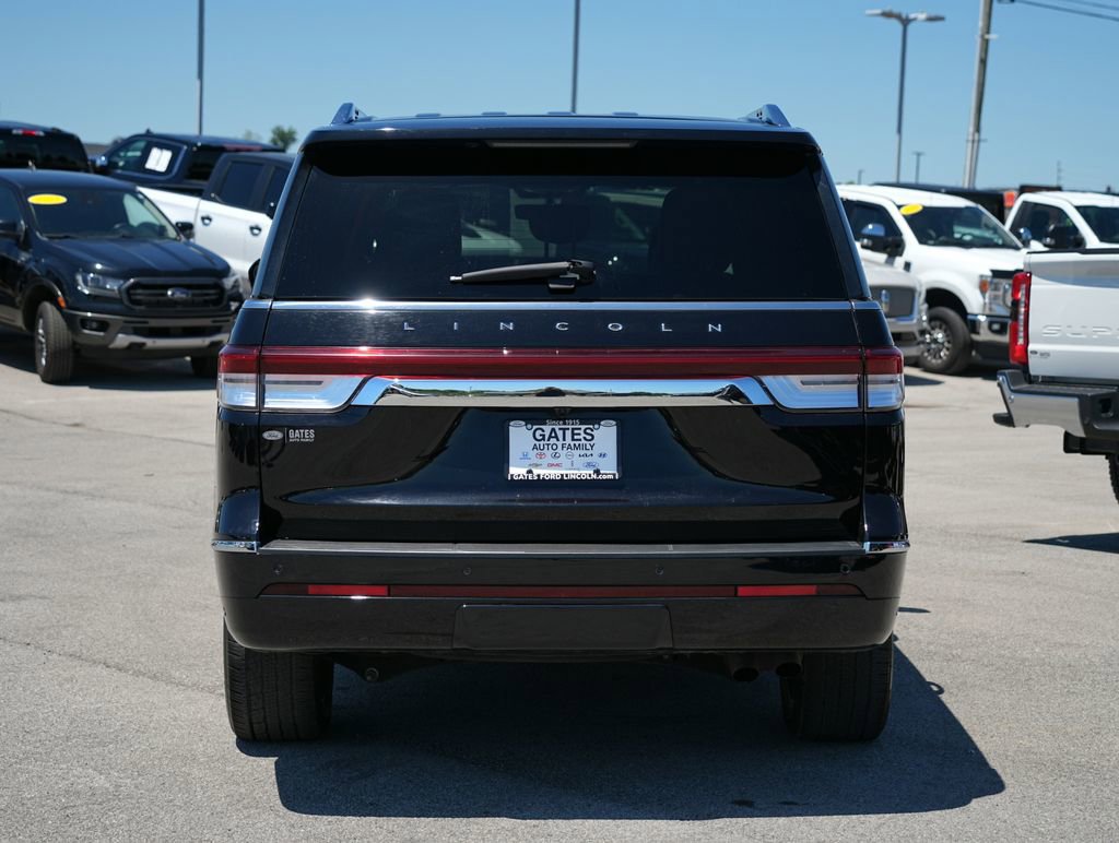 Used 2023 Lincoln Navigator L Reserve AWD/4WD image 6