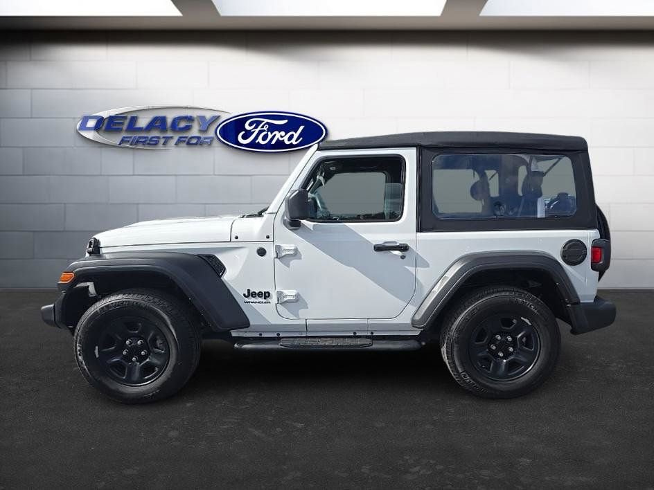 Used 2022 Jeep Wrangler Sport image 2