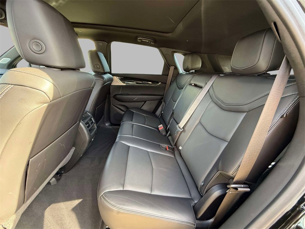 Used 2025 Cadillac XT5 Premium Luxury image 19