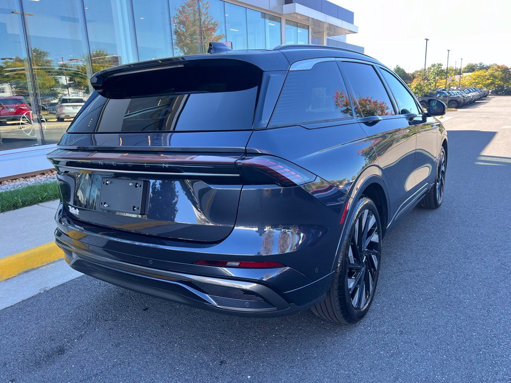 Used 2024 Lincoln Nautilus Black Label w/ Jet Appearance Package (87T) AWD/4WD image 8