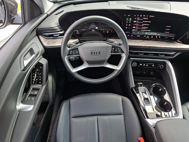 Certified 2025 Audi Q5 Premium w/ Convenience Package AWD/4WD image 11