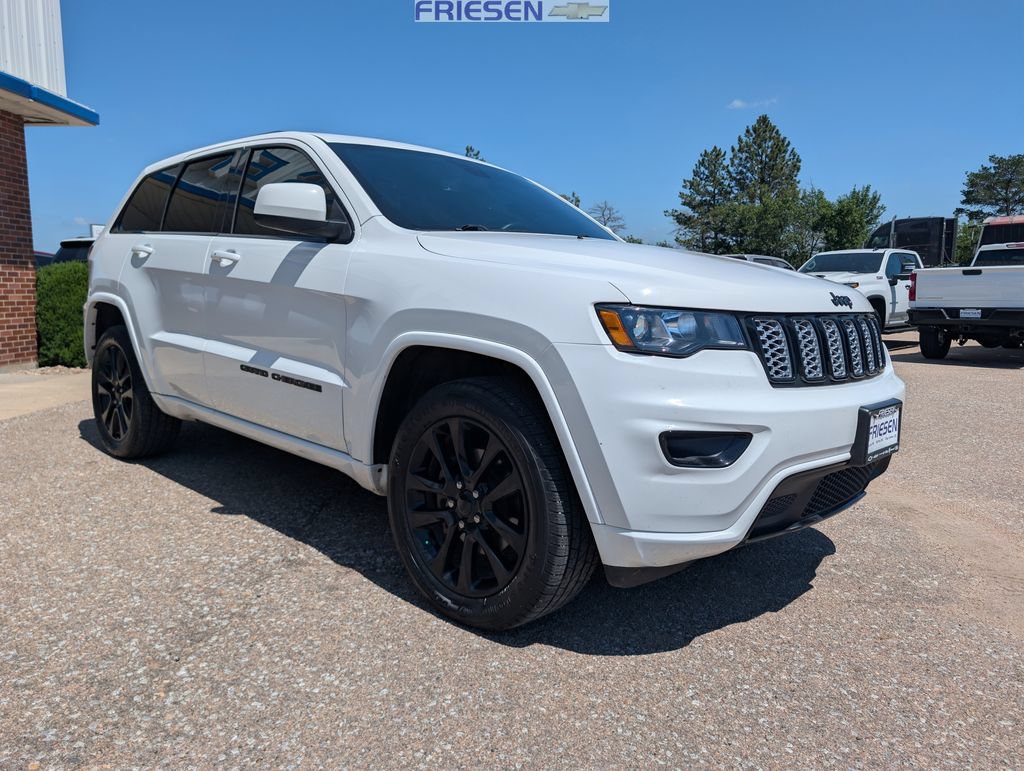 Used 2019 Jeep Grand Cherokee Altitude AWD/4WD image 7