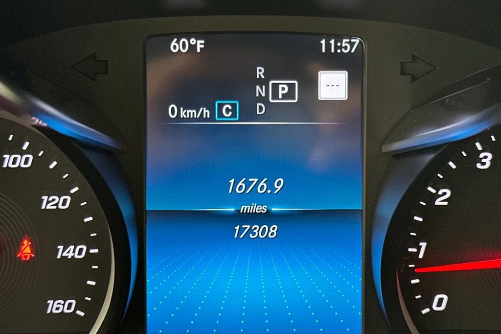 Certified 2022 Mercedes-Benz GLC 300 4MATIC Coupe image 33