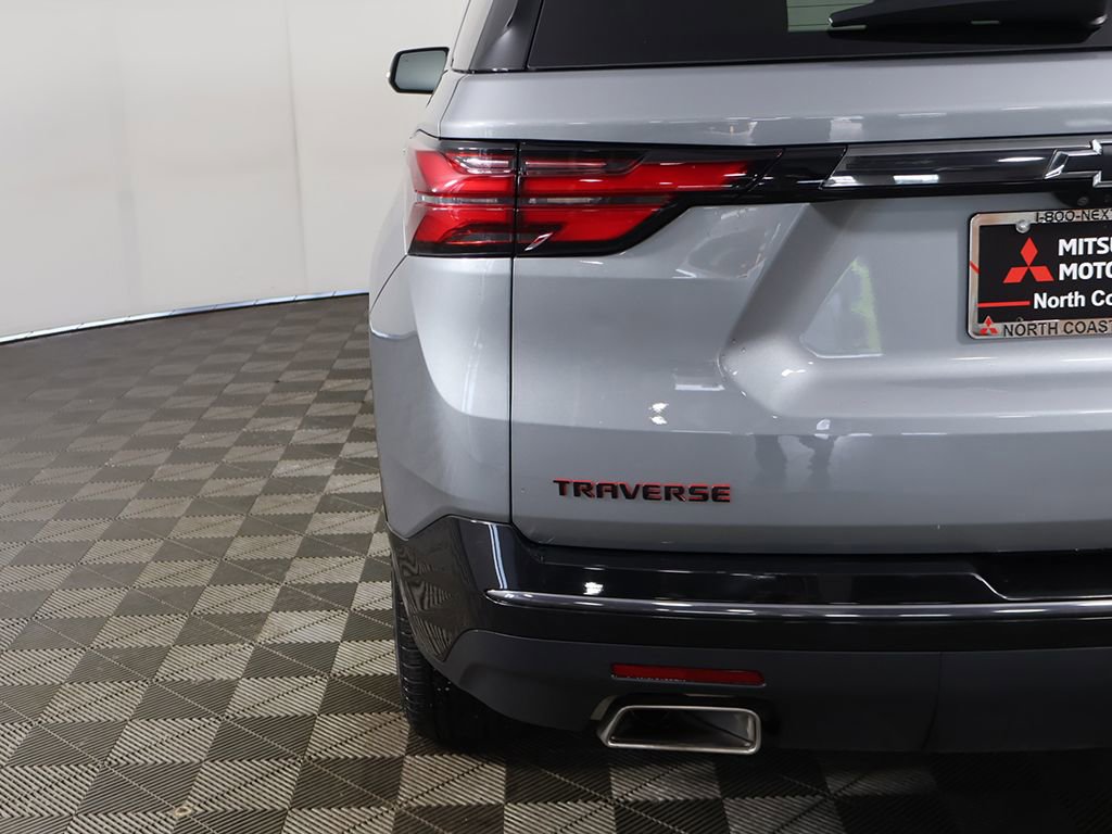 Used 2023 Chevrolet Traverse Premier w/ Redline Edition AWD/4WD image 17