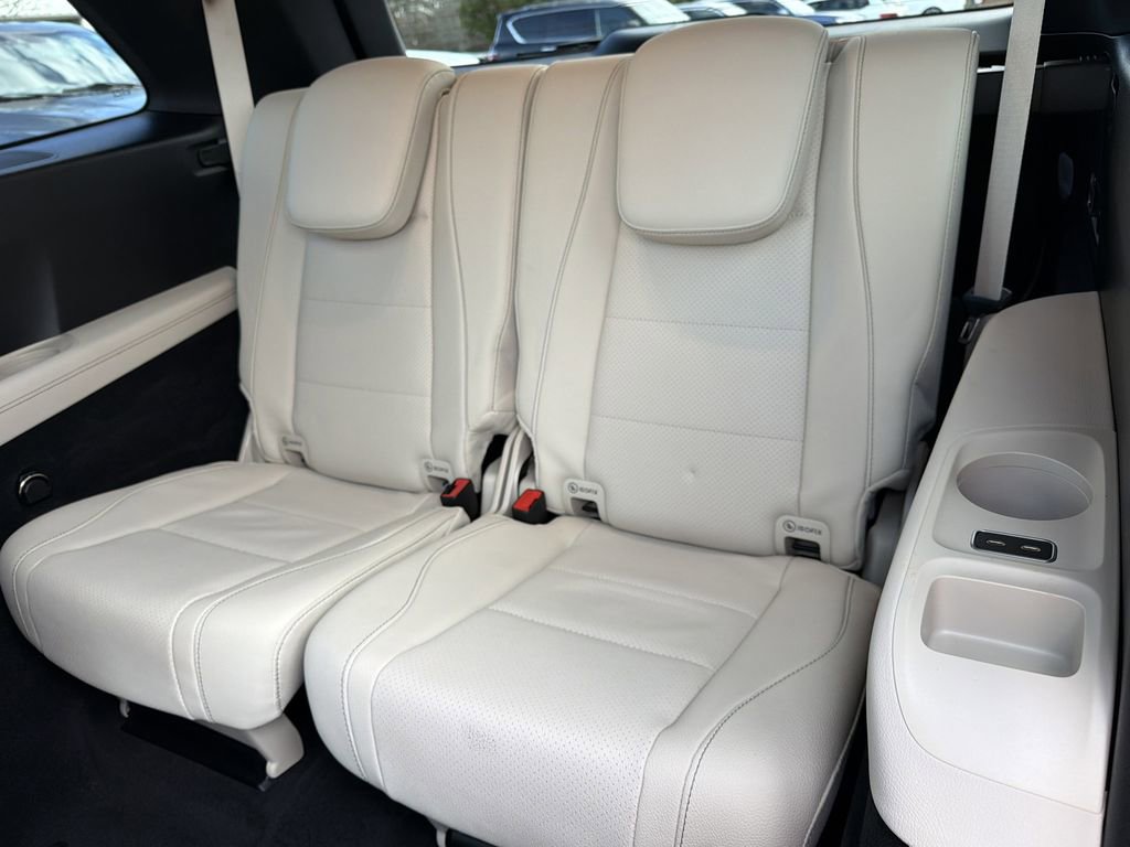 Used 2025 Mercedes-Benz GLS 450 4MATIC image 15
