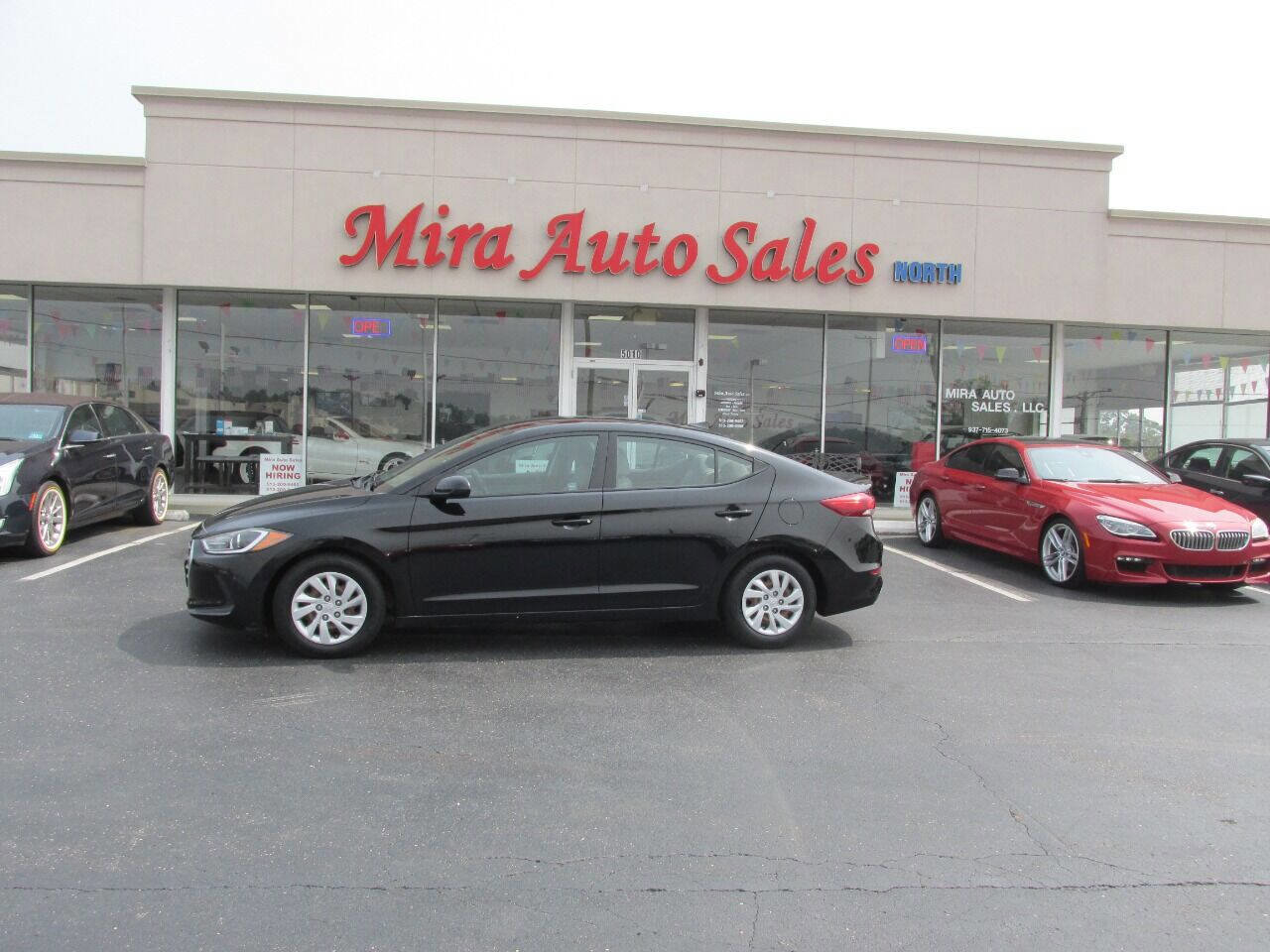 Used 2017 Hyundai Elantra SE image 1