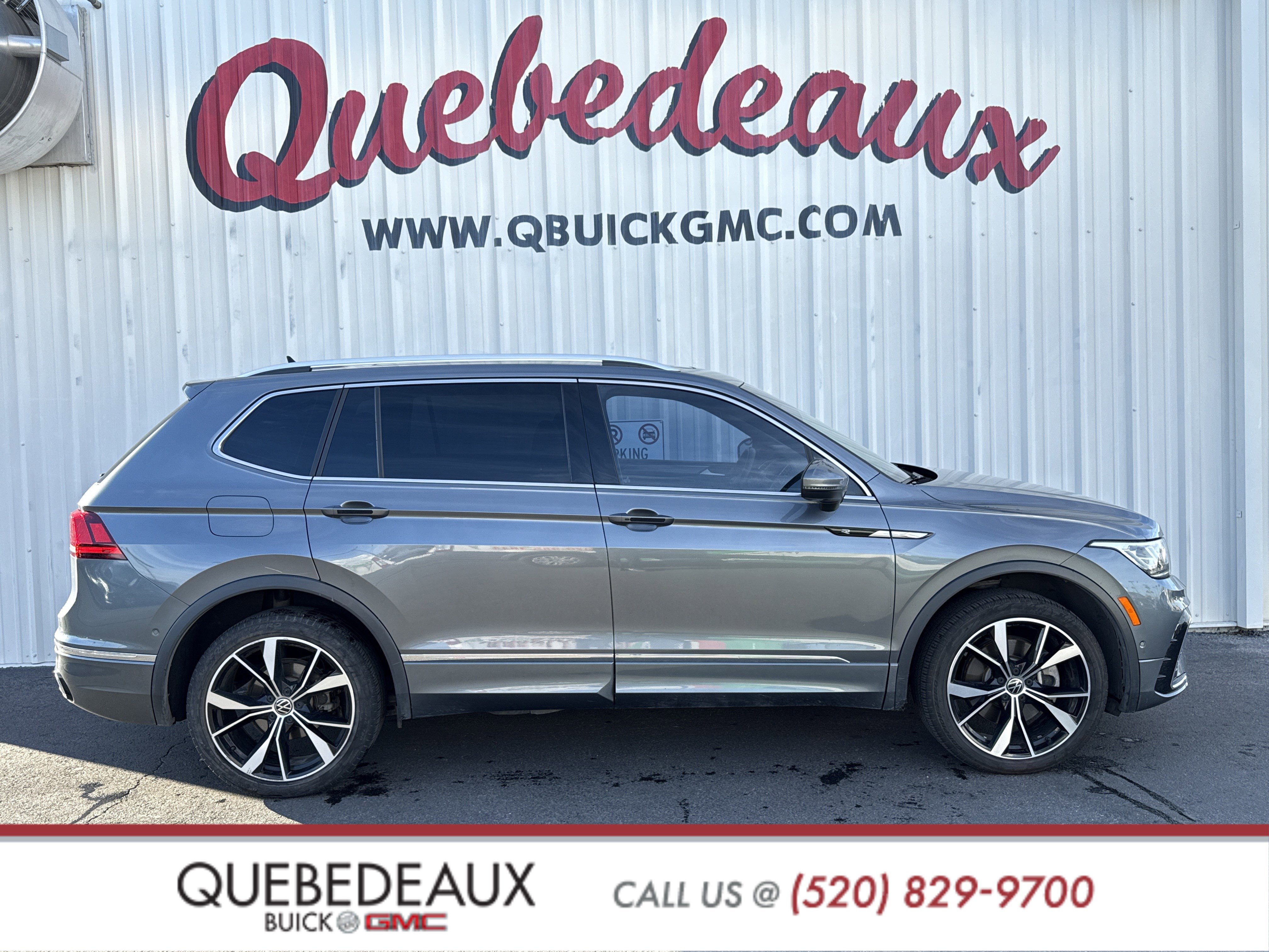 Used 2022 Volkswagen Tiguan SEL R-Line image 26