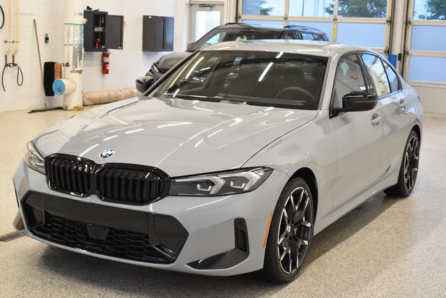 New 2026 BMW 330i xDrive Sedan w/ M Sport Package AWD/4WD image 9