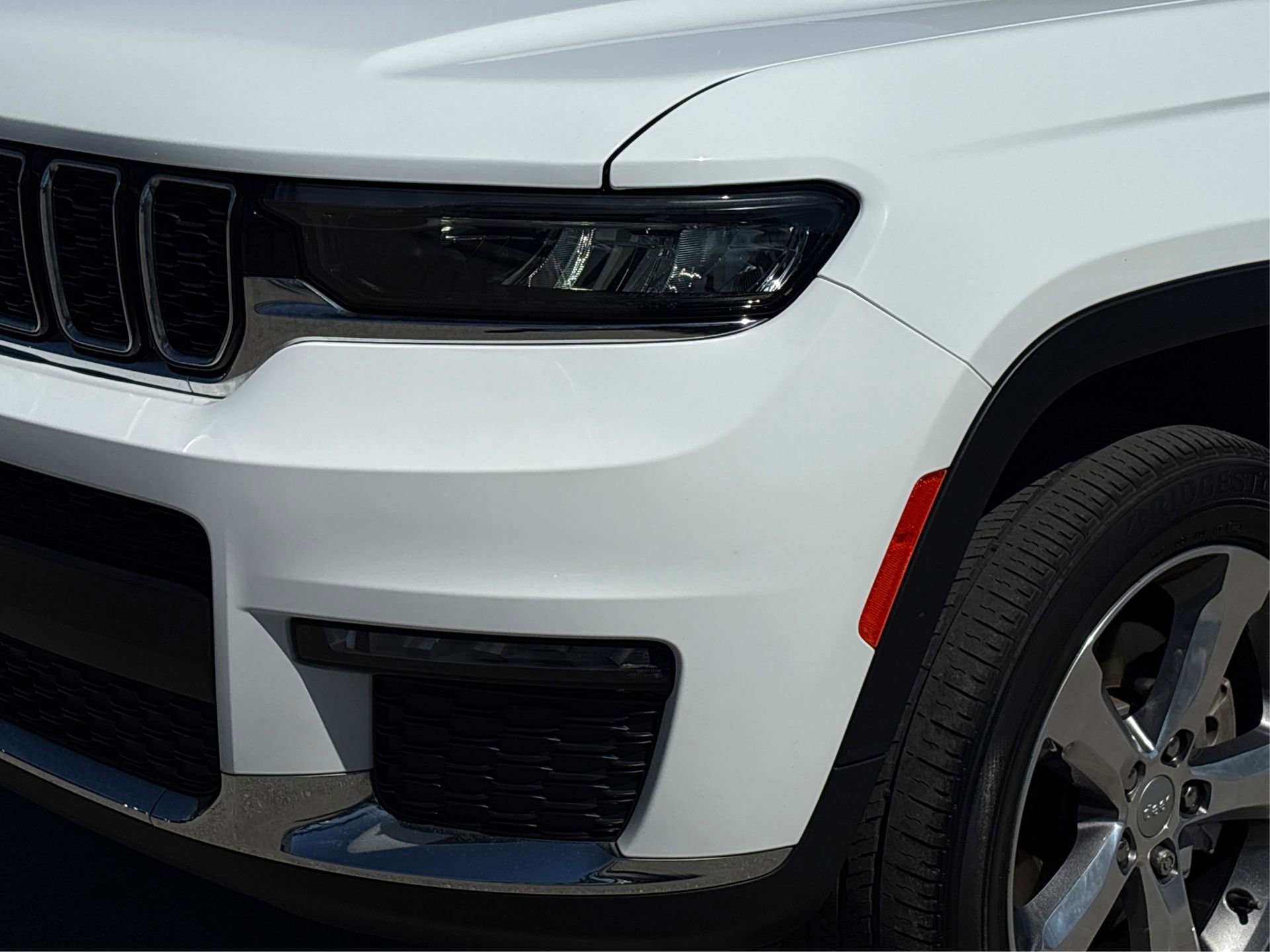 Used 2022 Jeep Grand Cherokee L Limited image 14