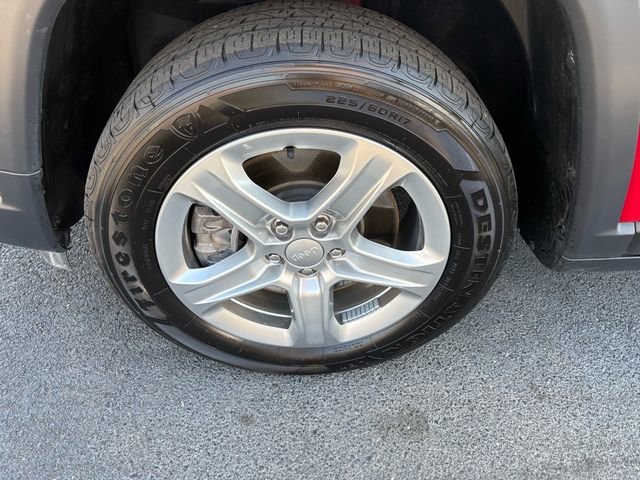 Used 2024 Jeep Compass Latitude image 5