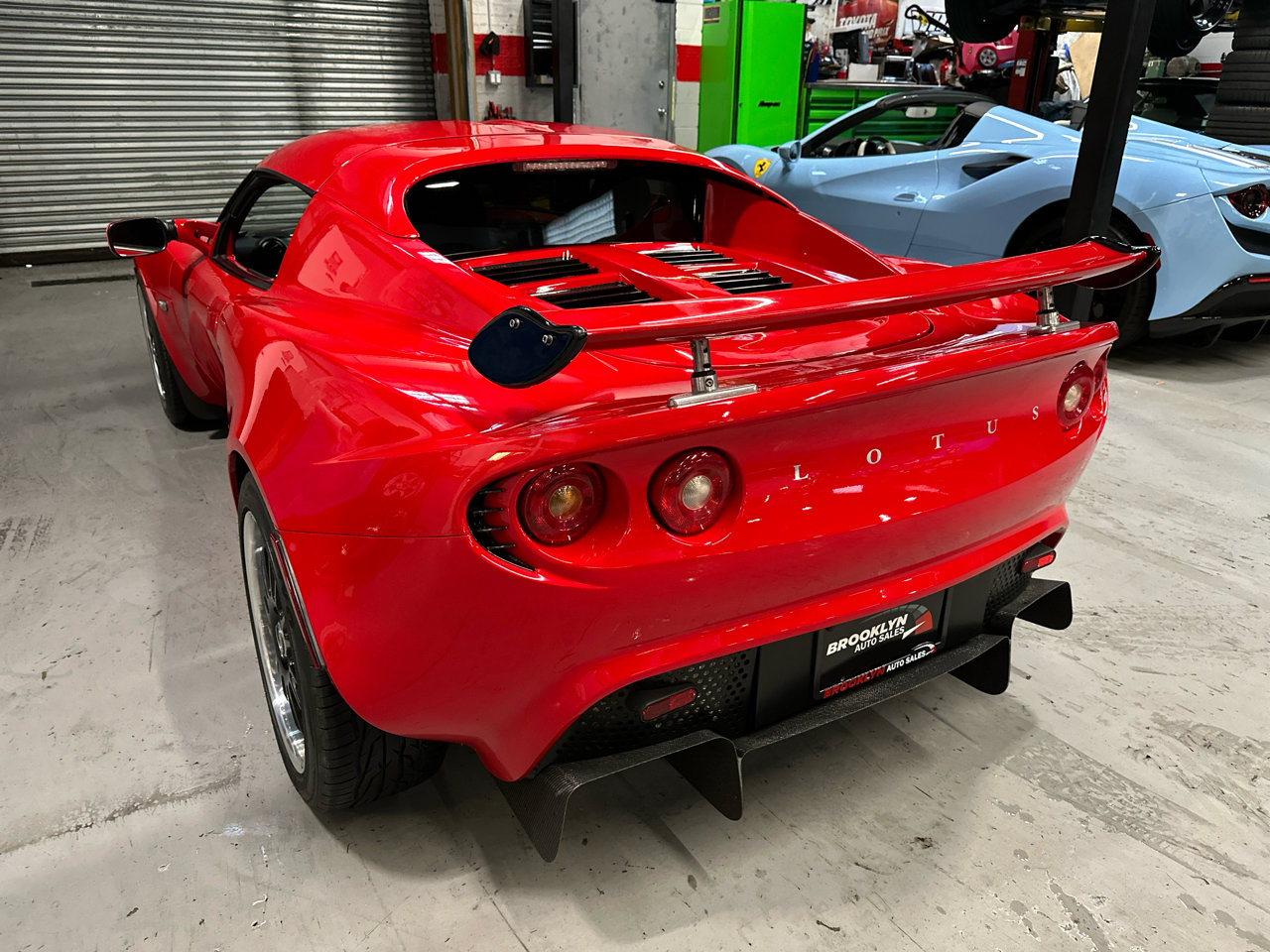 Used 2005 Lotus Elise image 8