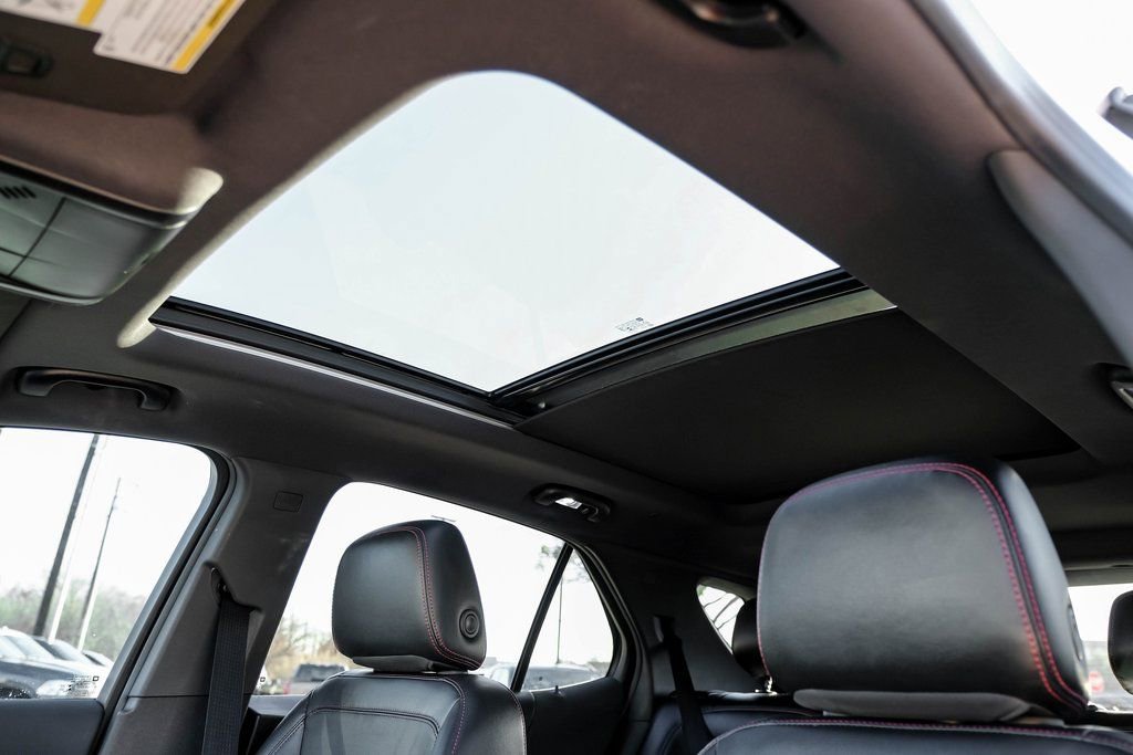 Used 2023 Chevrolet Equinox RS w/ RS Leather Package image 22