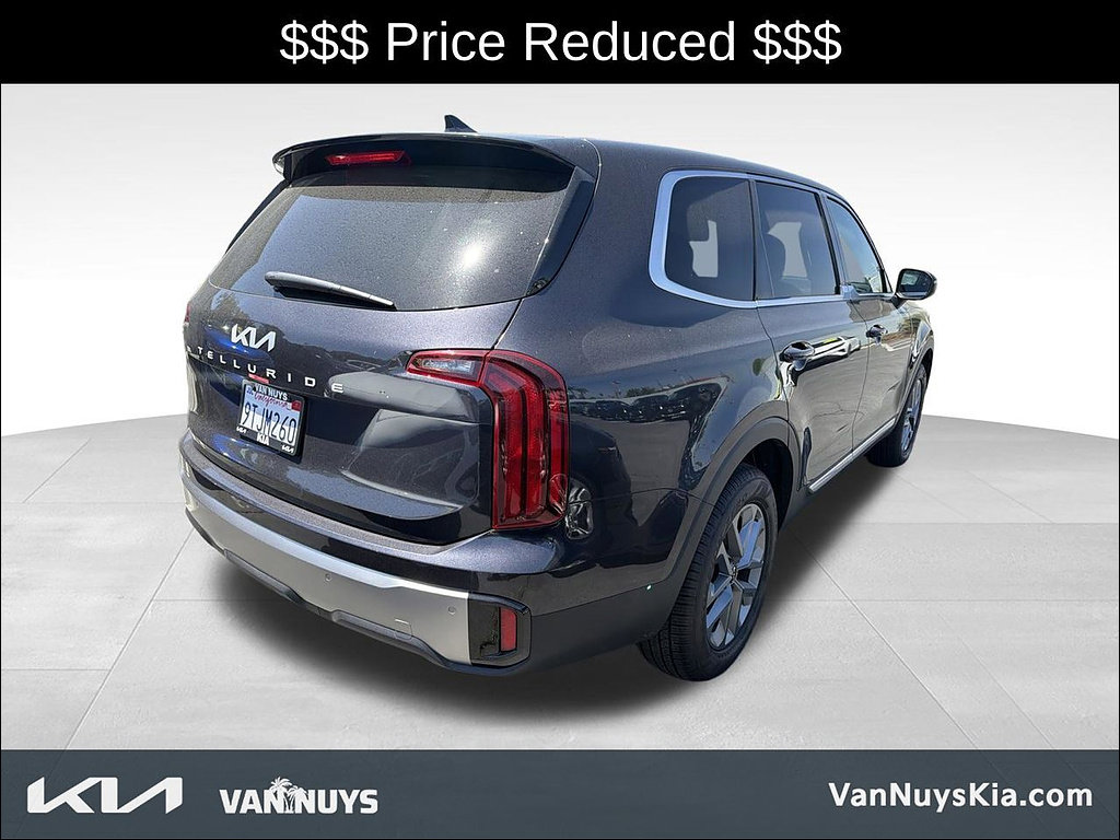 Used 2025 Kia Telluride LX FWD image 5