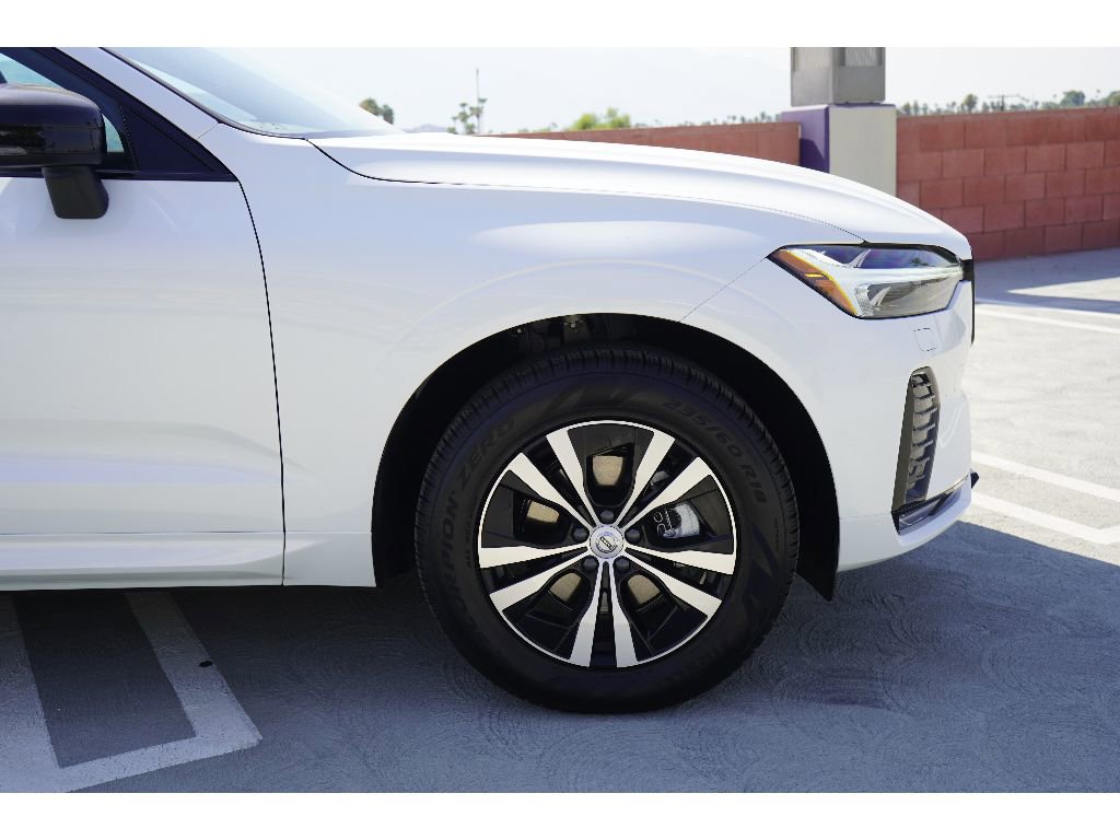 New 2025 Volvo XC60 B5 Core w/ Climate Package image 3