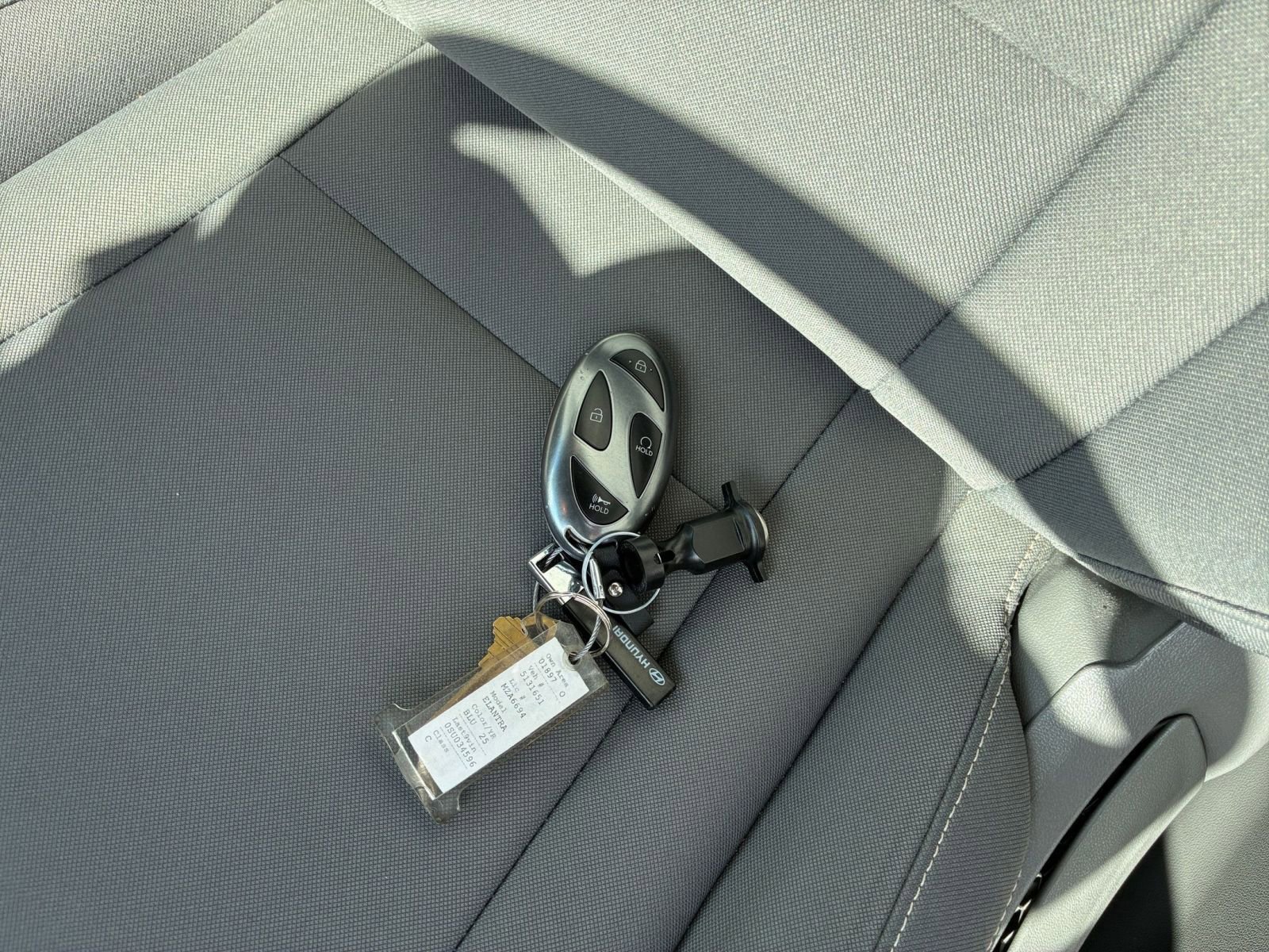 Used 2025 Hyundai Elantra SEL FWD image 17