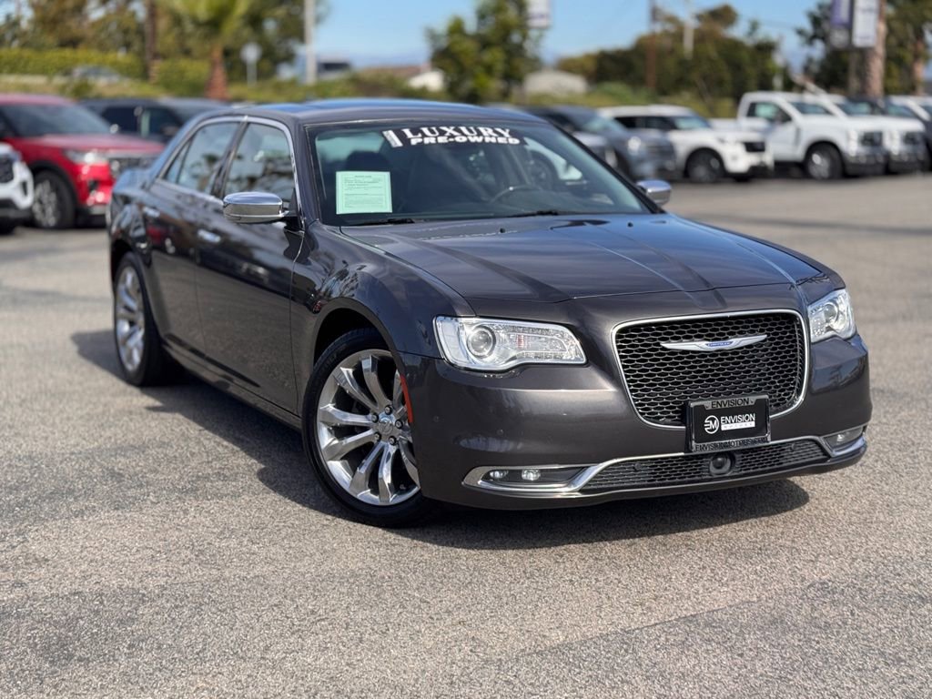 Used 2019 Chrysler 300 Limited w/ Safetytec Plus Group image 2