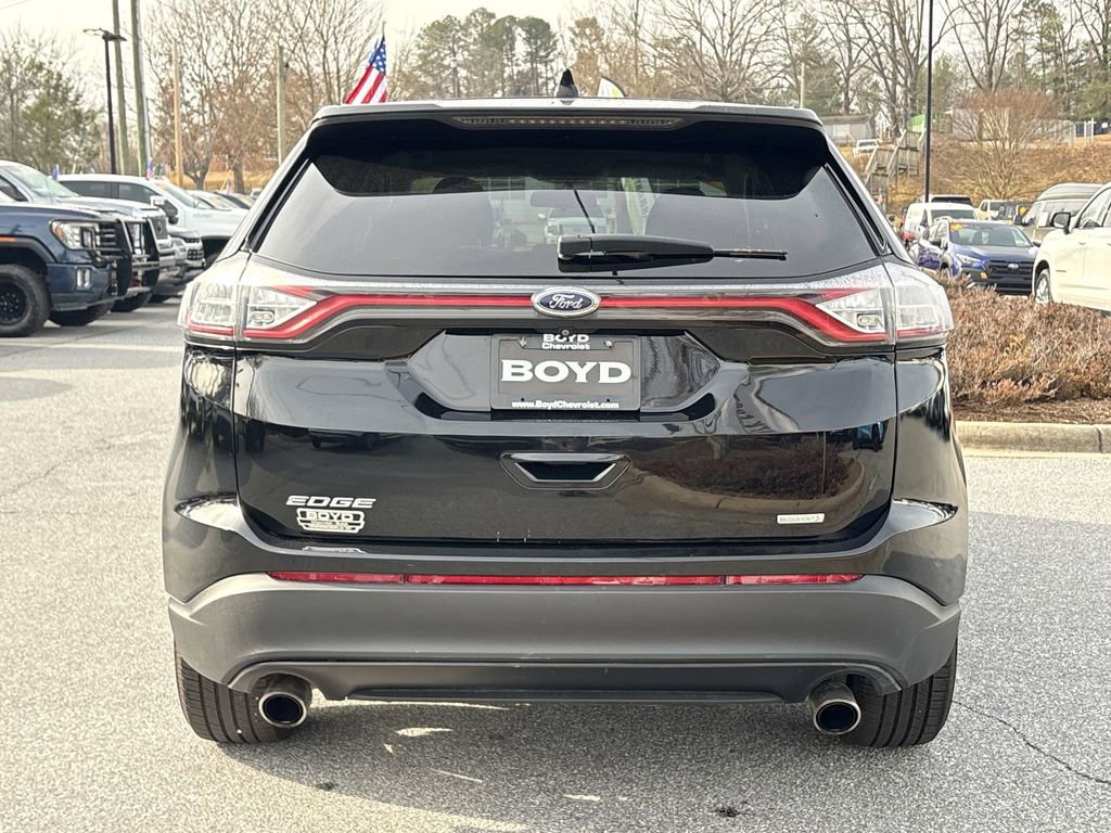 Used 2018 Ford Edge SE image 9