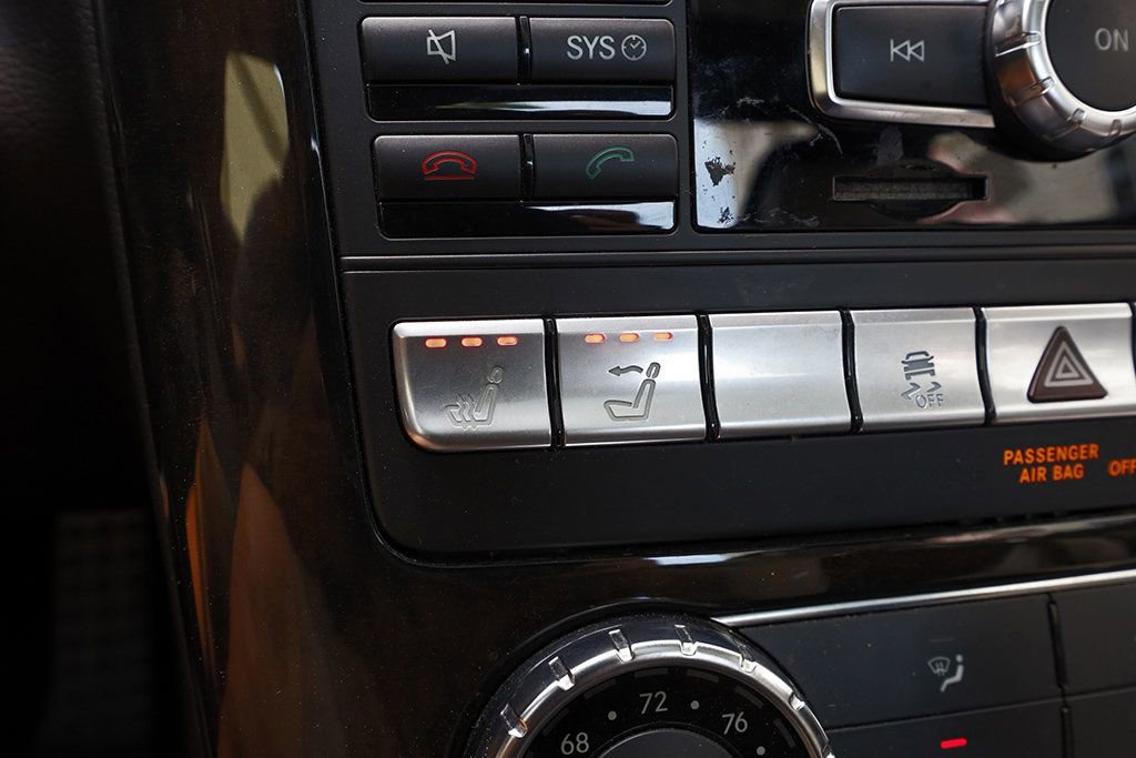 Used 2013 Mercedes-Benz SLK 250 image 33