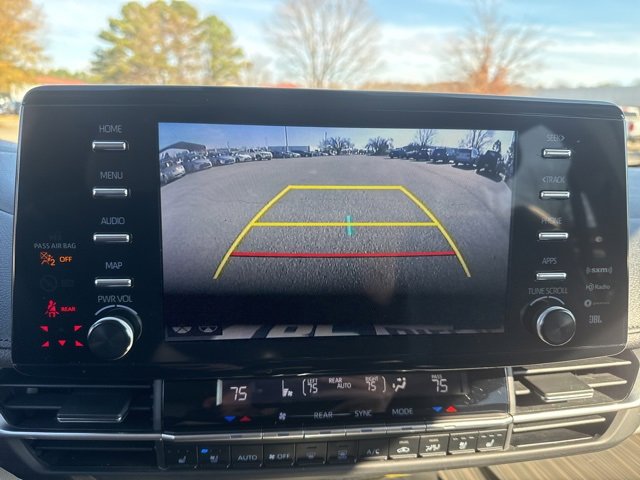 Used 2023 Toyota Sienna Limited image 23