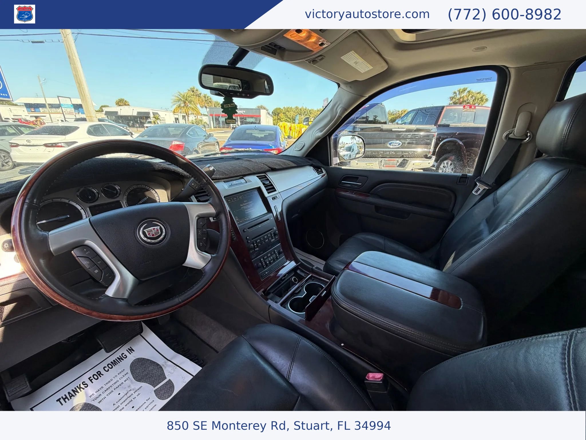 Used 2010 Cadillac Escalade Luxury image 29