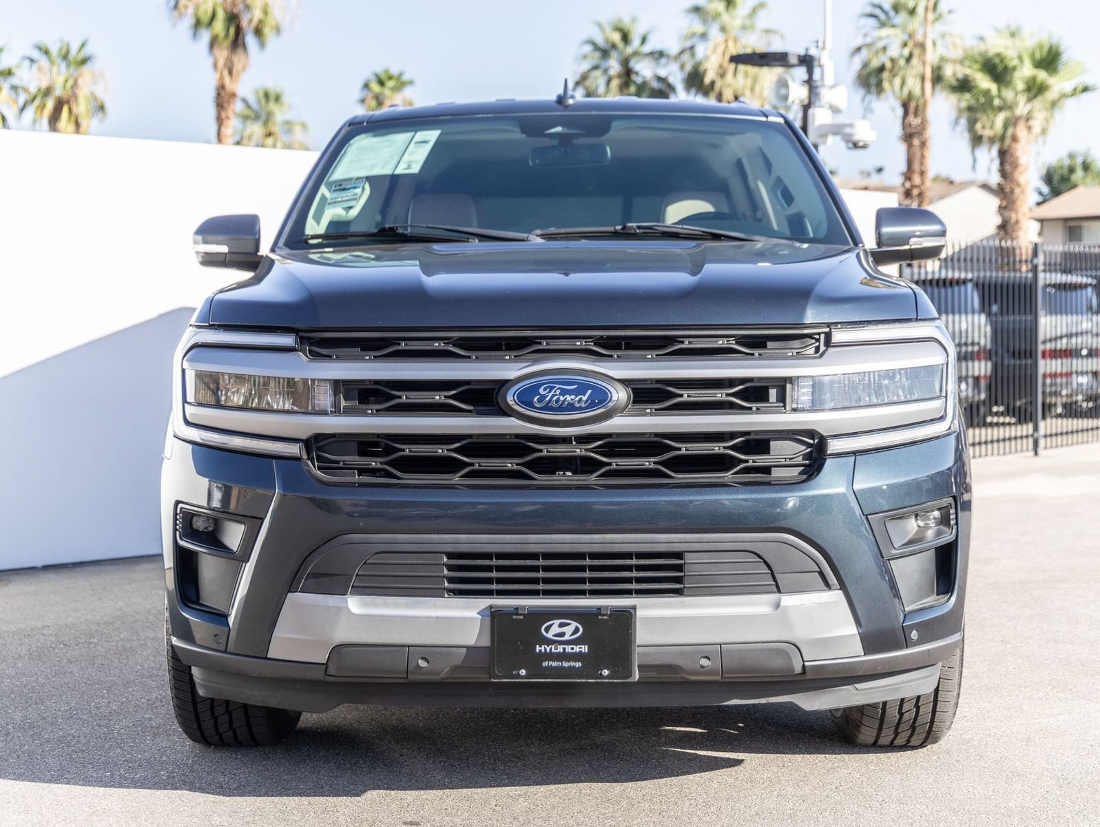 Used 2022 Ford Expedition XLT RWD image 3