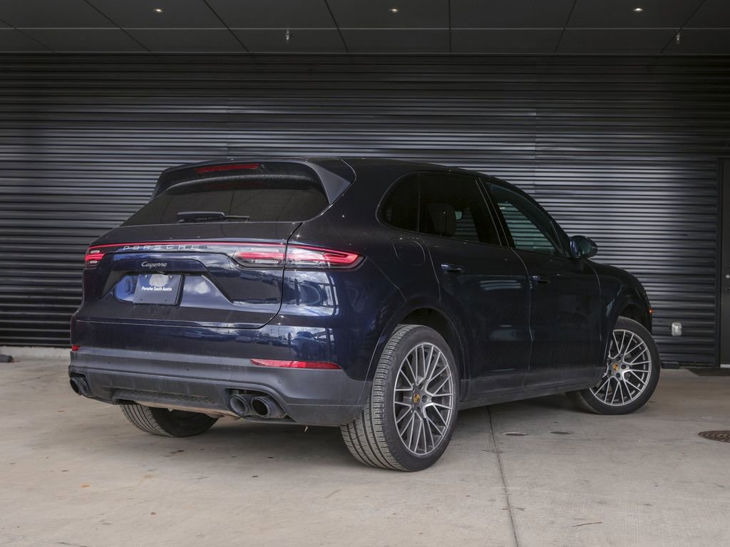 Certified 2023 Porsche Cayenne Platinum Edition image 7