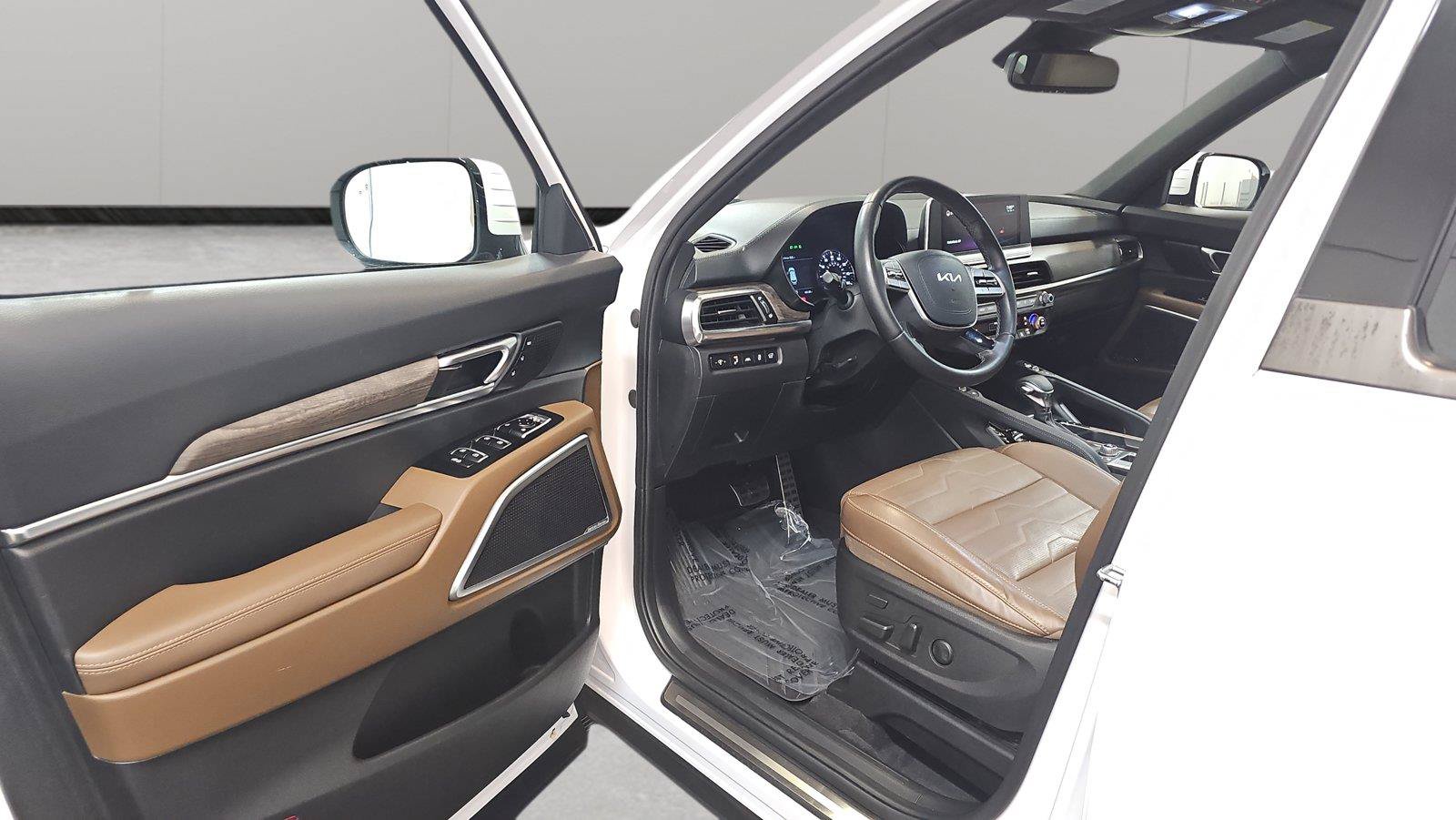 Used 2022 Kia Telluride SX w/ SX Prestige Package AWD/4WD image 24