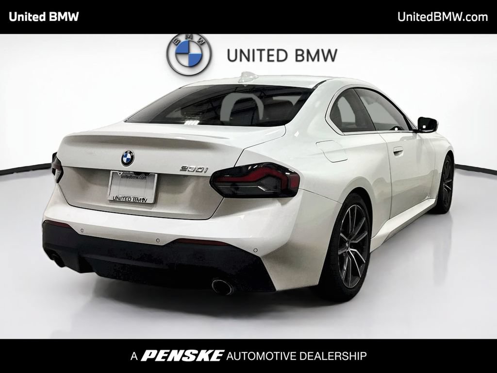 Used 2022 BMW 230i Coupe w/ Convenience Package RWD image 5