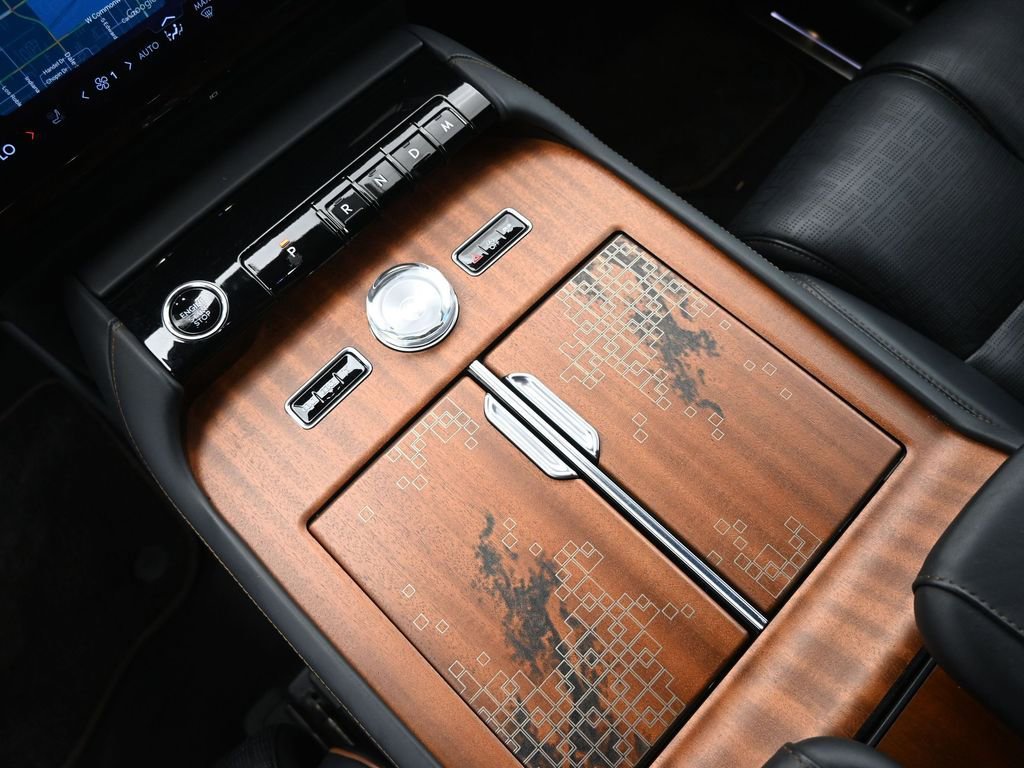 Used 2025 Lincoln Navigator Black Label image 23