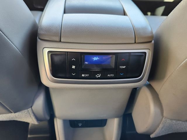 Used 2015 Toyota Highlander Limited AWD/4WD image 22